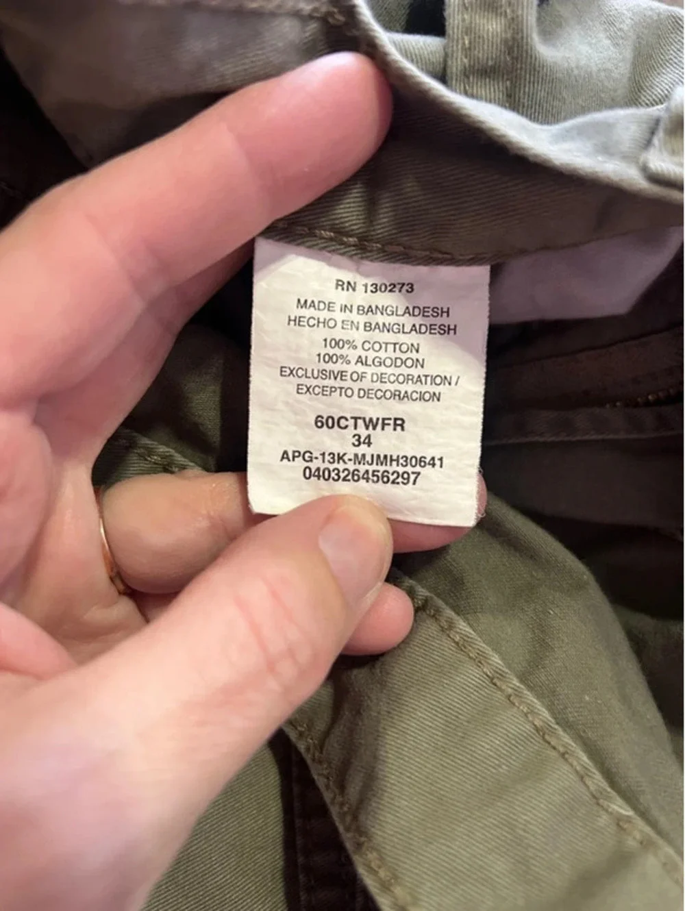 Men’s Sz 34 Wrangler Cargo Shorts